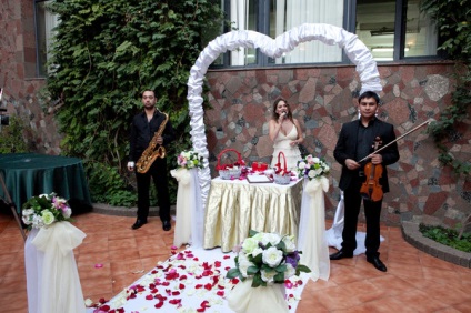 Harp, szaxofon, gitár, hegedű, esküvői ünnepek szervezése