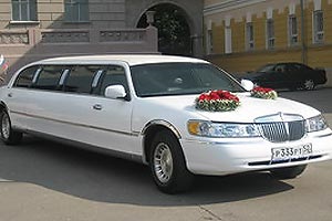 Gépkocsik, minibuszok és limuzinok esküvőknek és ünnepnapoknak - кабри-тур нижний новгород