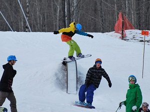 Trucuri de bază pentru snowboarding - închiriere de schiuri de munte și snowboarduri - apucați