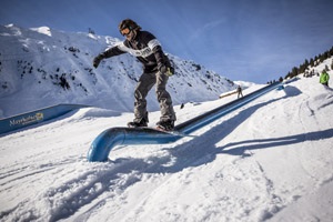 Trucuri de bază pentru snowboarding - închiriere de schiuri de munte și snowboarduri - apucați