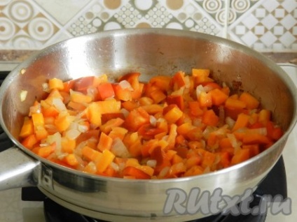 Cvinina, zöldségekkel párolva serpenyőben - recept fotóval