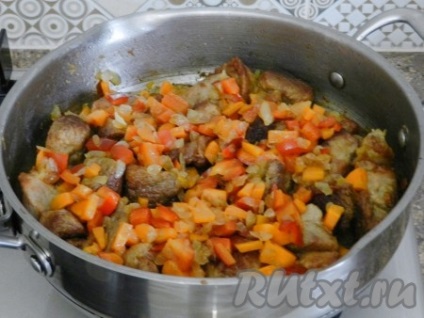 Cvinina, zöldségekkel párolva serpenyőben - recept fotóval