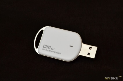 Dm c1 - cititor de carduri wireless pentru micro SD