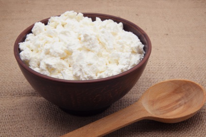 Home-made produse cum să gătească brânză de vaci, smântână și ryazhenka