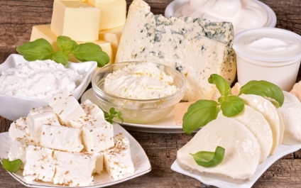 Home-made produse cum să gătești brânză de vaci, smântână și ryazhenka