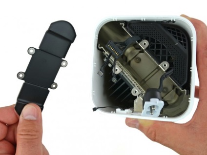 Ifixit demonstrat aeroport extrem, iphone apps - aplicatii pentru iphone si ipad