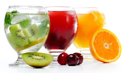 Milyen frissen préselt gyümölcslevek a leghasznosabbak az italozáshoz és hogyan tárolhatók frissen préselt gyümölcslevek, a női vip magazin