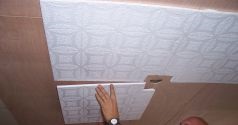 Cum să lipiți placi de tavan