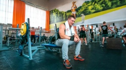 Cum să nu mai fiți timizi pentru a merge la sala de gimnastică, fitness acasă