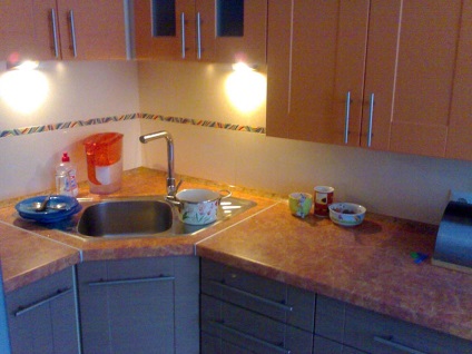 Cum să setați corect lumina deasupra chiuvetei în bucătărie
