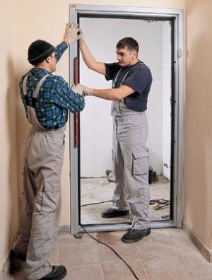 Bejárati ajtó beiktatása - bejárat - ajtók szerelése - javítási és építési kézikönyv - a ház kényelmes