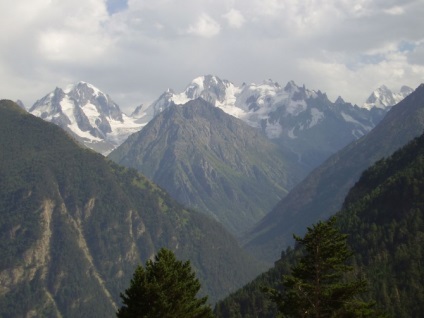 Cum am devenit turist turistic sau prima vizită în Caucaz