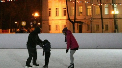 Cum să umpleți corect un patinoar în curte