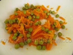 Cartofi zrazi cu morcovi si mazare - retete pentru copii