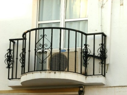 Aer condiționat pe balcon cu vitralii 2 opțiuni de instalare