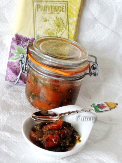 Confiture de roșii de cireșe și busuioc, casa de pisici