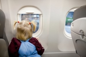 Полет на самолет с бебе всичко, което има да се знае за пътуване със самолет с деца, майки блогове