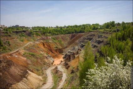 Groapa Mednorudyansk - minele Uralilor