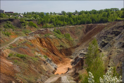 Groapa Mednorudyansk - minele Uralilor