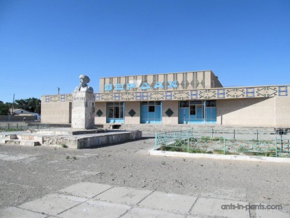 Muynak este un oraș-fantomă pe țărmul Mării Aral (partea 1), furnici în pantaloni