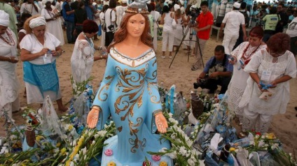 Brazília új éve fotók, hagyományok és rituálék