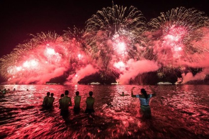 Brazília új éve fotók, hagyományok és rituálék