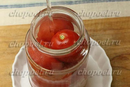 Tomate cu usturoi pentru iarnă 