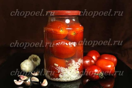 Tomate cu usturoi pentru iarnă 