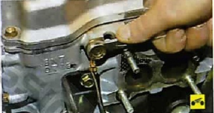 A motor eltávolítása és telepítése a nissan almera classic-ra