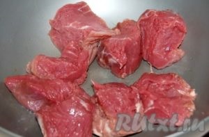 Carne de porc în kefir într-o tigaie - pregătim pas cu pas o fotografie