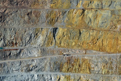 Companie de minerit și metalurgie din Ural