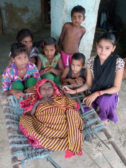 În India, după nașterea fiului ei, o boală necunoscută a fost blocată într-o femeie - boli și mutații - știri