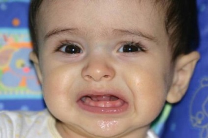 Constipație cu dentiție - poate copilul să o aibă?