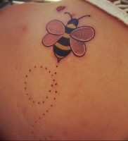 Înțeles tattoo bumblebee meaning, history, photo, sketches of drawings