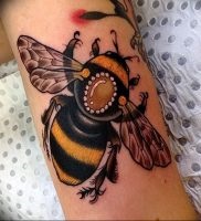 Înțeles tattoo bumblebee meaning, history, photo, sketches of drawings