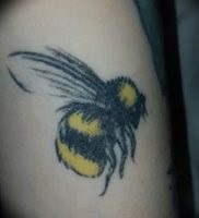 Înțeles tattoo bumblebee meaning, history, photo, sketches of drawings