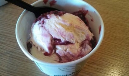 25 Cele mai neobișnuite tipuri de înghețată care, cel puțin o dată în viață, ar trebui să încerce fiecare