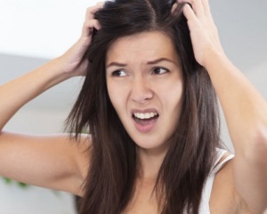 Rădăcinile răului părului cauzează probleme, sfaturi privind tratamentul