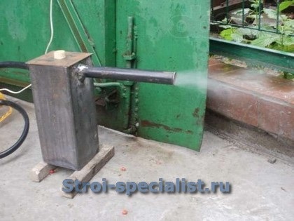 Generator de fum pentru fumat rece prin numirea propriilor mâini, principiul de funcționare, fabricație