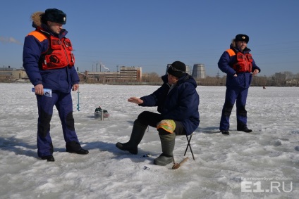 Pentru suflet și cu gândurile de înțeles, pescarii au explicat de ce merg la gheața subțire a Isetului