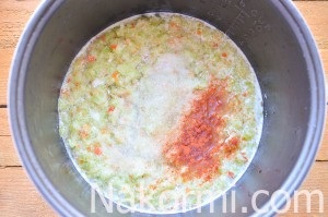 Caviar din roșii verzi pentru iarnă în multivariate