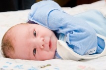 Cum să înveți un nou-născut (video)