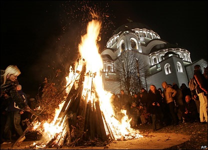 Hogyan ünnepeljük a karácsonyt Szerbiában, jugoslovo