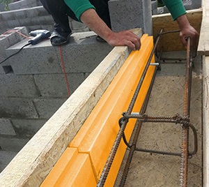Cum se pot izola podurile din beton peste ferestre si usi