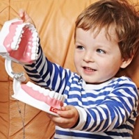 Cum sa alegi o clinica dentara pentru un copil