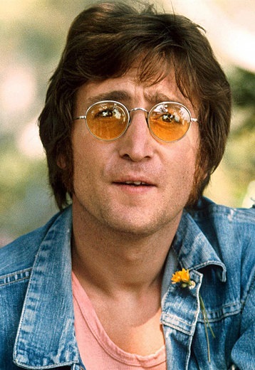 Cum au fost ucigașii John Lennon, Jannie Versace, Brandon Lee și alte vedete, revista cosmopolită