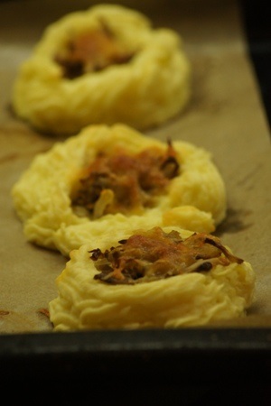 Burgonya fészkek gomba és sajt - fotó-receptek a lépésről-lépésre főzésre