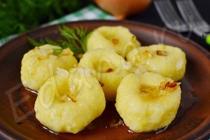 Găluște de cartofi în limba slavonă