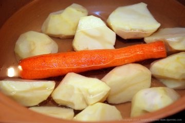 Supa de cartofi cu crackling, piper fierbinte și verdețuri
