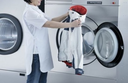 Îmi pot spăla haina într-o mașină de spălat